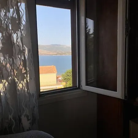 Lydia's ליקסורי